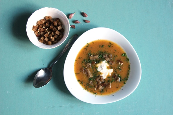 Овощной суп-пюре с чесночными гренками, специи, приправы, пряности